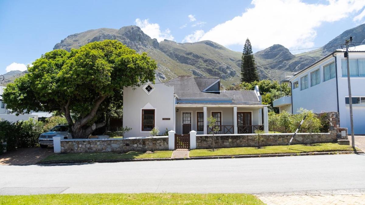 Mountainside House Holiday home